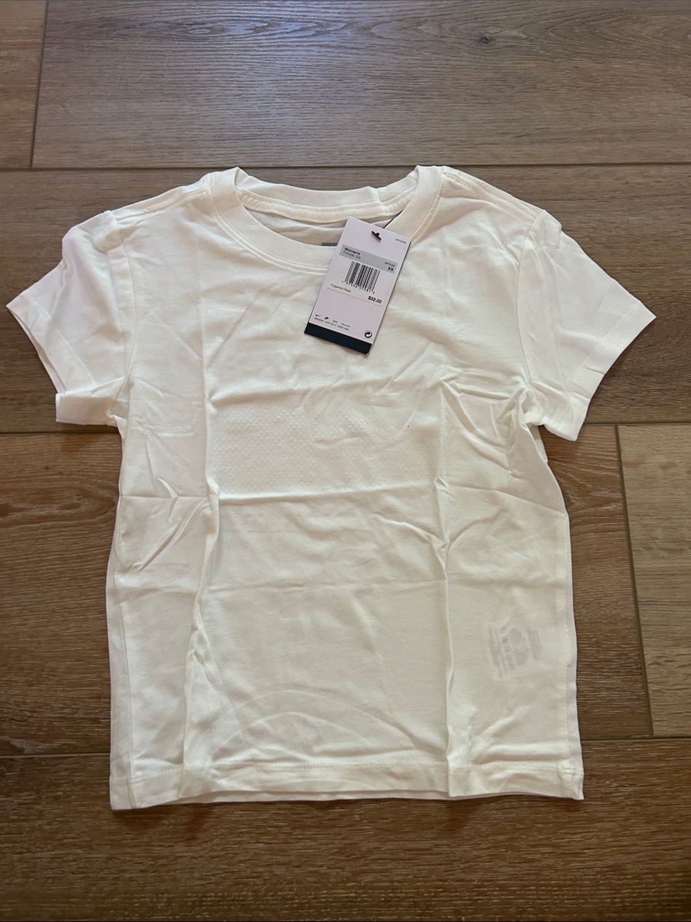 Nike White Women's Athletic Crew Tee NWT